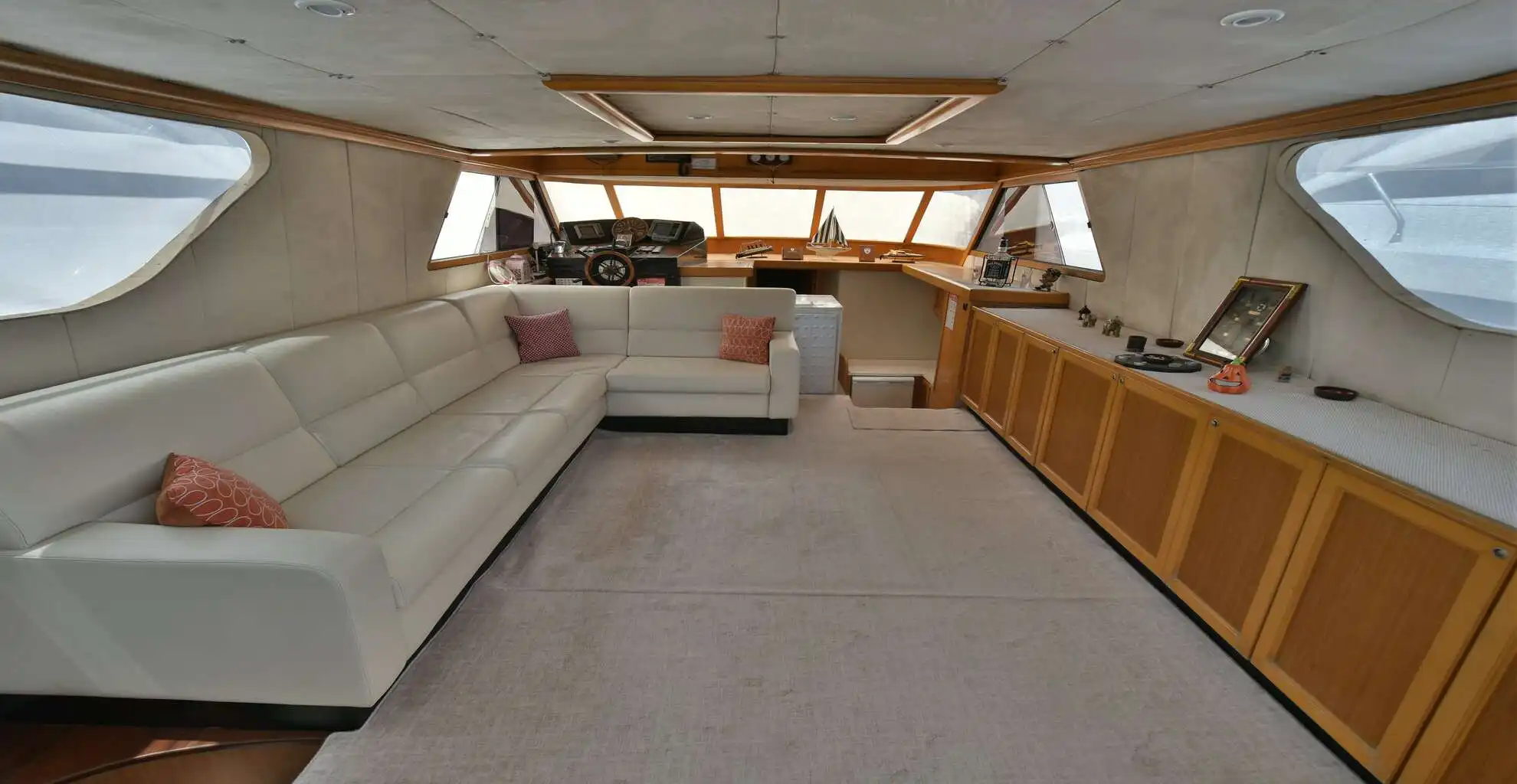 TU NAVY 2 YACHT